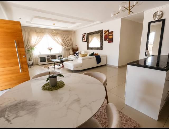 4 BEDROOM HOUSE FOR SALE IN KOOKRUS